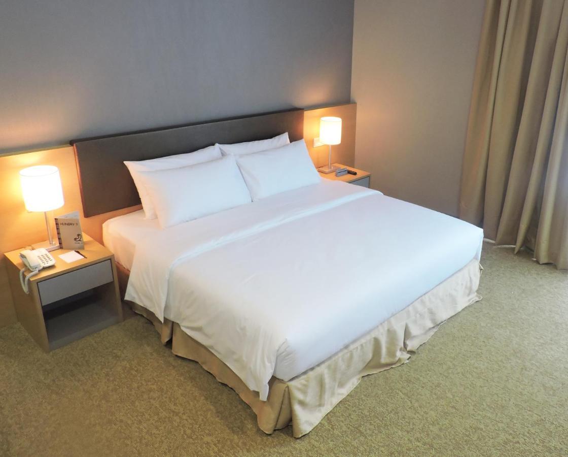 Hotel N°5 Kota Kinabalu Esterno foto