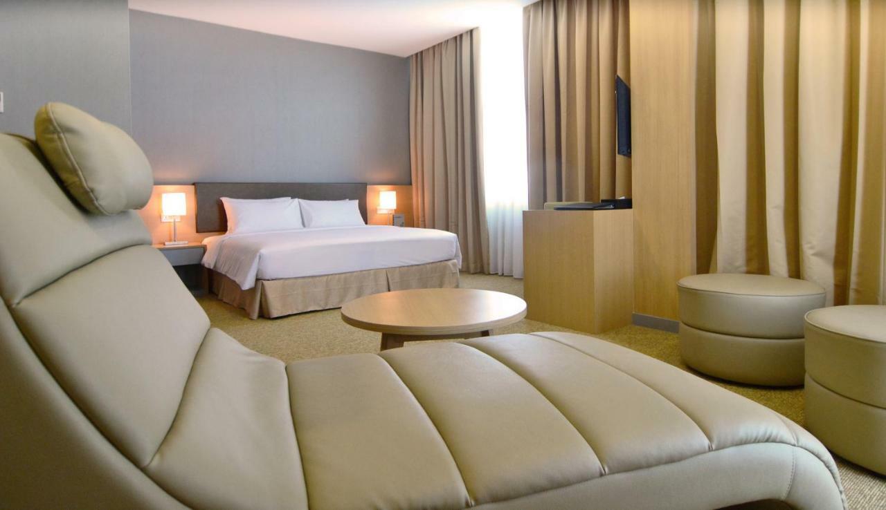 Hotel N°5 Kota Kinabalu Esterno foto